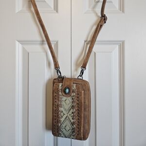 Brown and Tan Key & Card Holder